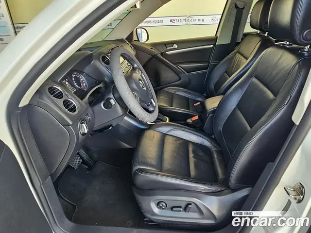 Volkswagen Tiguan 2013 2.0 автомат (гидро), миниатюра 11