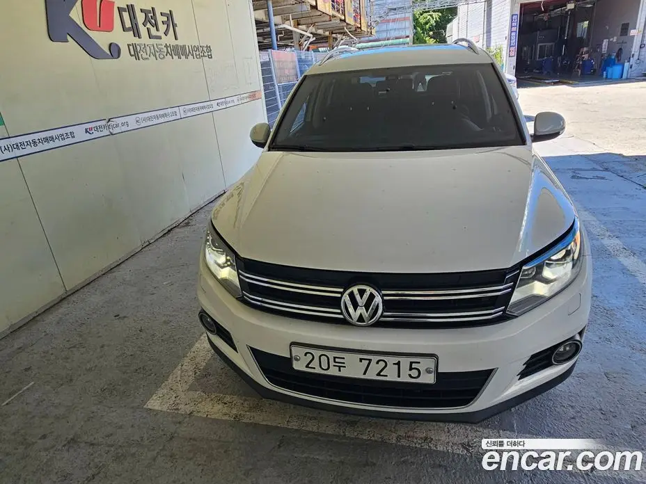 Volkswagen Tiguan 2013 2.0 автомат (гидро), фото 3