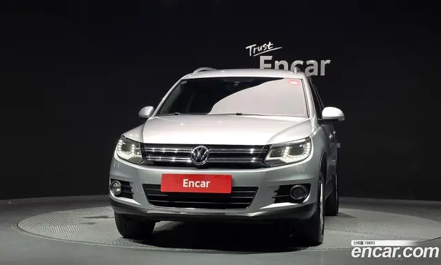 Volkswagen Tiguan 2014 2.0 автомат (гидро), миниатюра 3