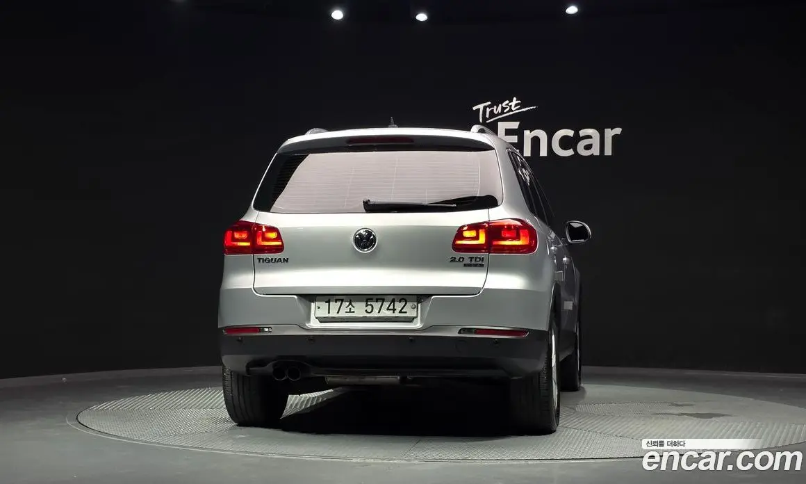 Volkswagen Tiguan 2014 2.0 автомат (гидро), фото 4