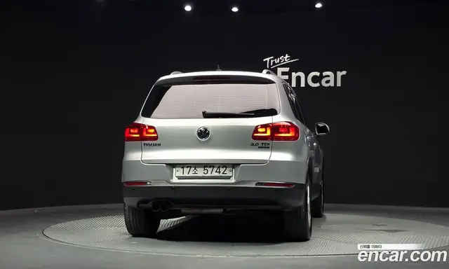 Volkswagen Tiguan 2014 2.0 автомат (гидро), миниатюра 4