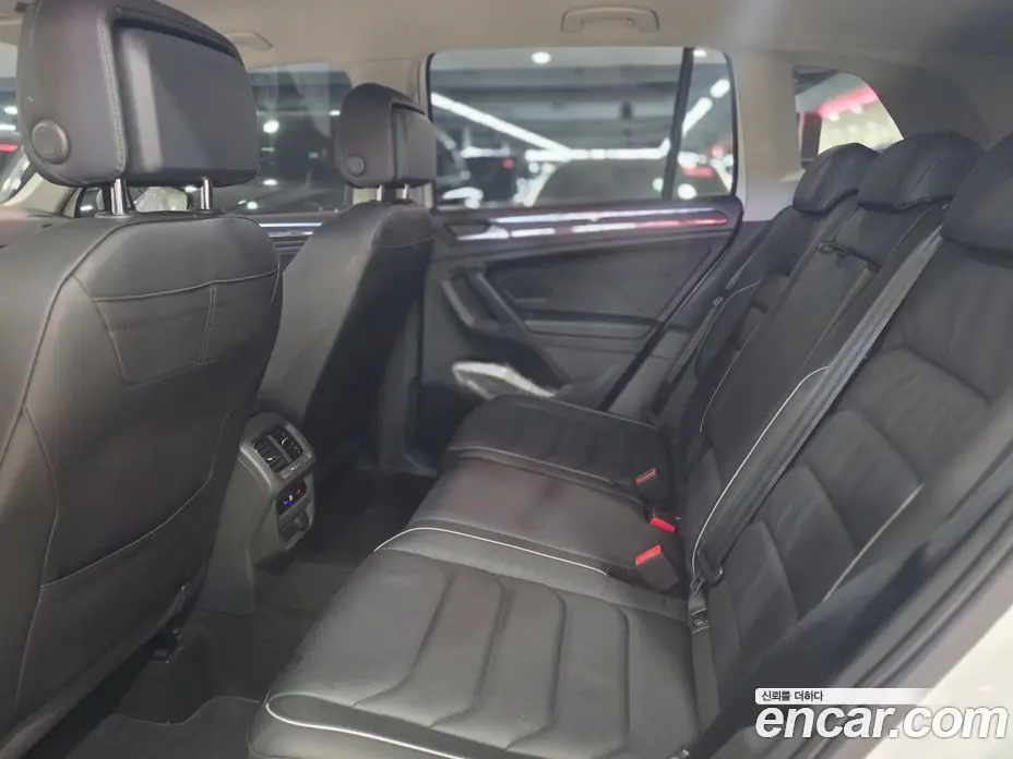 Volkswagen Tiguan 2022 2.0 автомат (гидро), фото 13 Volkswagen Tiguan 2022 2.0 автомат (гидро), фото 13