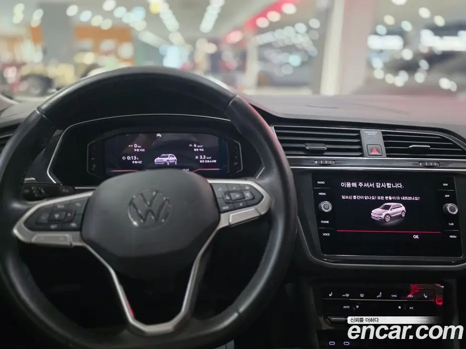 Volkswagen Tiguan 2022 2.0 автомат (гидро), фото 16 Volkswagen Tiguan 2022 2.0 автомат (гидро), фото 16