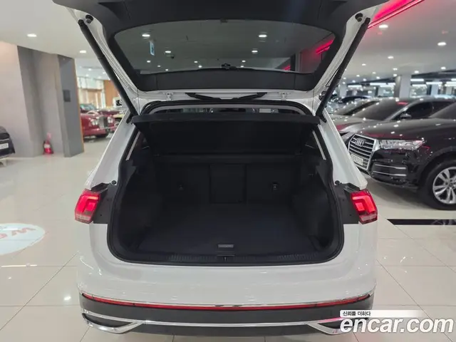 Volkswagen Tiguan 2022 2.0 автомат (гидро), миниатюра 8 Volkswagen Tiguan 2022 2.0 автомат (гидро), миниатюра 8