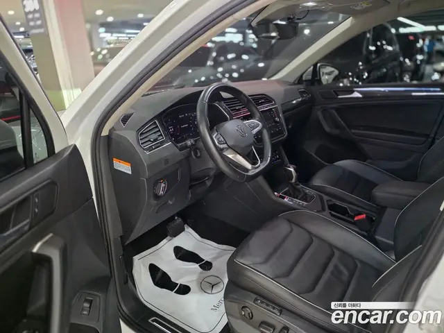Volkswagen Tiguan 2022 2.0 автомат (гидро), миниатюра 10 Volkswagen Tiguan 2022 2.0 автомат (гидро), миниатюра 10