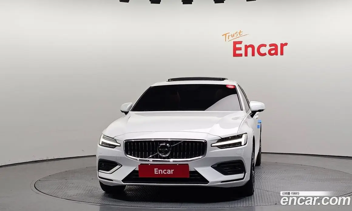 Volvo S60 2020 2.0 автомат (гидро), фото 3 Volvo S60 2020 2.0 автомат (гидро), фото 3