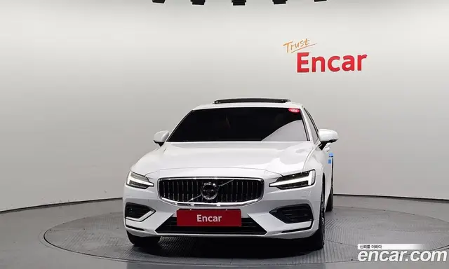Volvo S60 2020 2.0 автомат (гидро), миниатюра 3 Volvo S60 2020 2.0 автомат (гидро), миниатюра 3