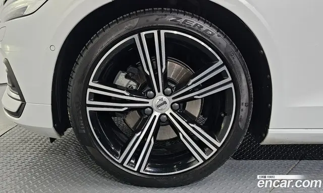 Volvo S60 2020 2.0 автомат (гидро), миниатюра 5 Volvo S60 2020 2.0 автомат (гидро), миниатюра 5
