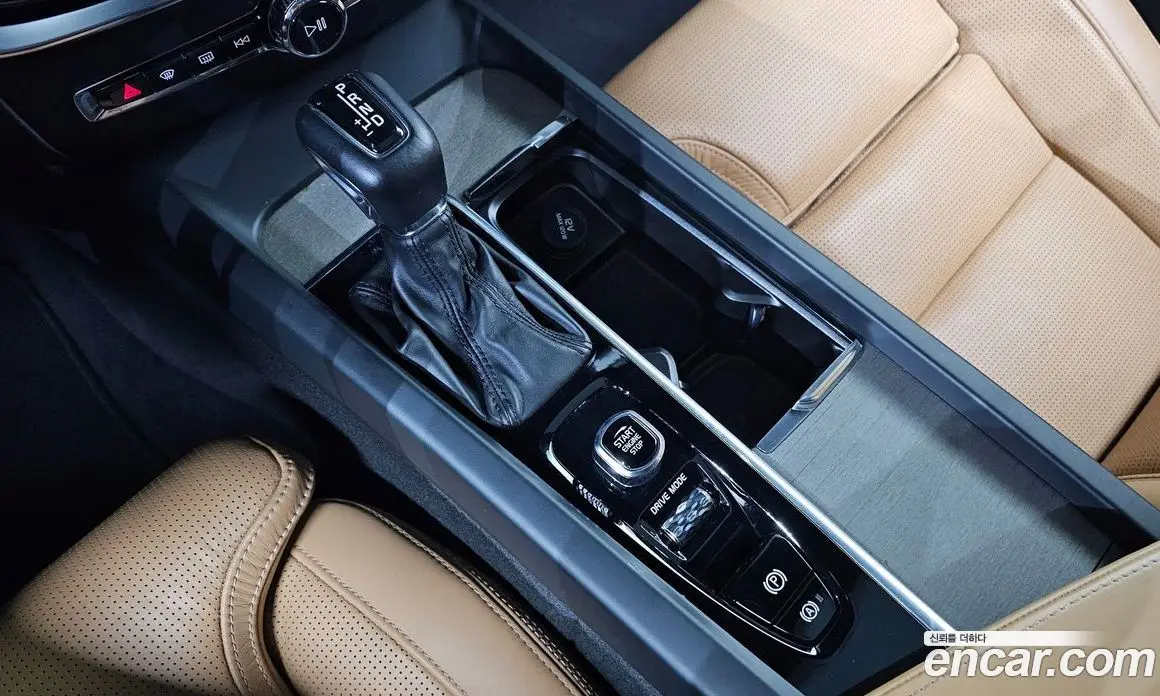Volvo S60 2020 2.0 автомат (гидро), фото 9 Volvo S60 2020 2.0 автомат (гидро), фото 9