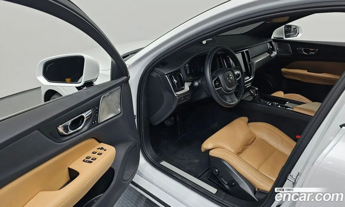 Volvo S60 2020 2.0 автомат (гидро), фото 10 Volvo S60 2020 2.0 автомат (гидро), фото 10