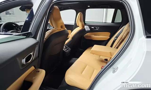 Volvo V60 2025 2.0 автомат (гидро), миниатюра 11