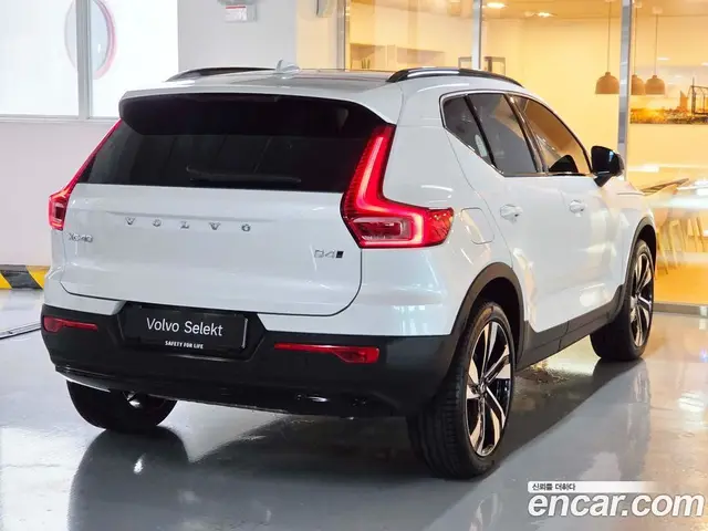 Volvo XC40 2026 2.0 автомат (гидро), миниатюра 2 Volvo XC40 2026 2.0 автомат (гидро), миниатюра 2