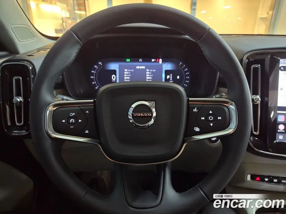 Volvo XC40 2026 2.0 автомат (гидро), фото 13 Volvo XC40 2026 2.0 автомат (гидро), фото 13