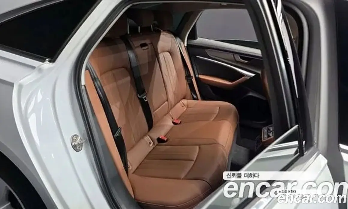Audi A6 2023 2.0 автомат (гидро), фото 12