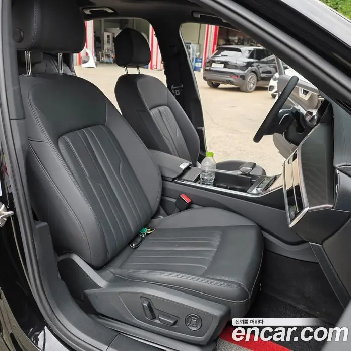 Audi A6 2023 2.0 автомат (гидро), фото 10