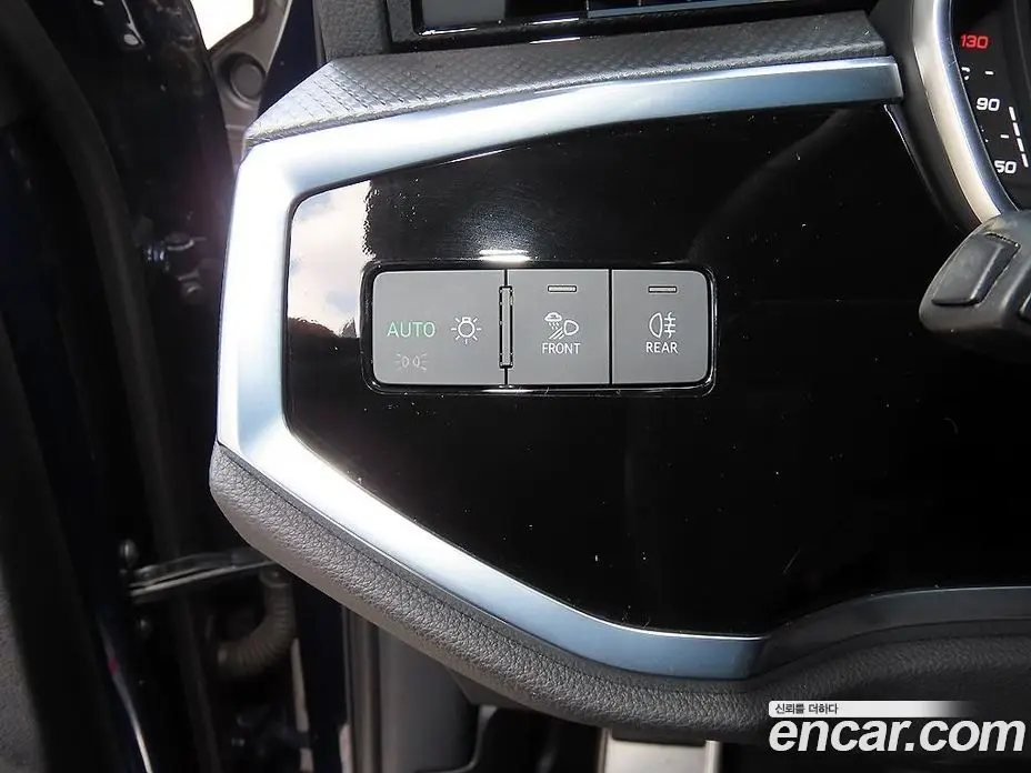 Audi Q3 2023 2.0 автомат (гидро), фото 13