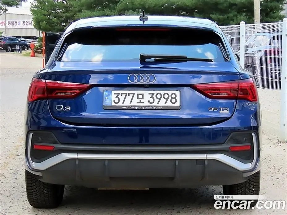 Audi Q3 2023 2.0 автомат (гидро), фото 4