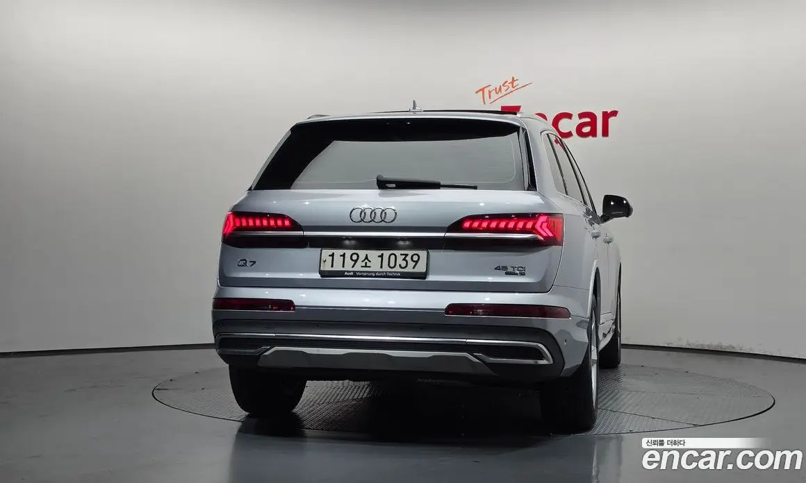 Audi Q7 2021 3.0 автомат (гидро), фото 4