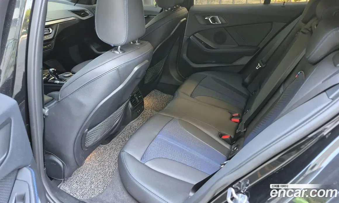 BMW 1 серия 2024 2.0 автомат (гидро), фото 6