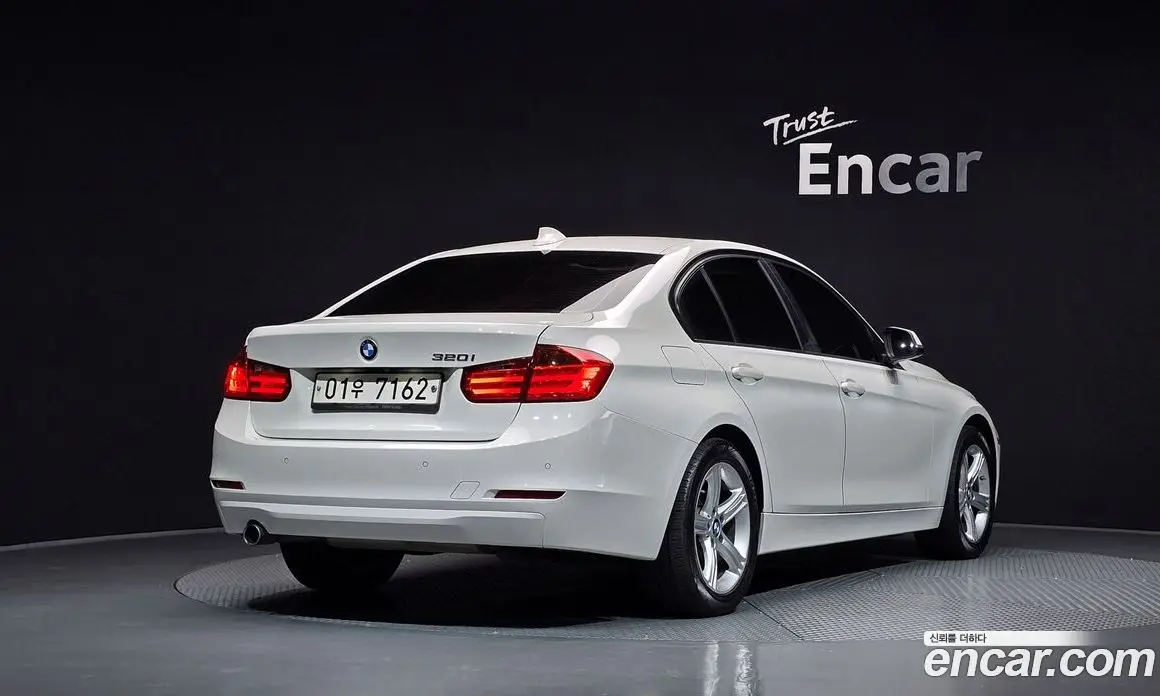 BMW 3 серия 2015 2.0 автомат (гидро), фото 2 BMW 3 серия 2015 2.0 автомат (гидро), фото 2