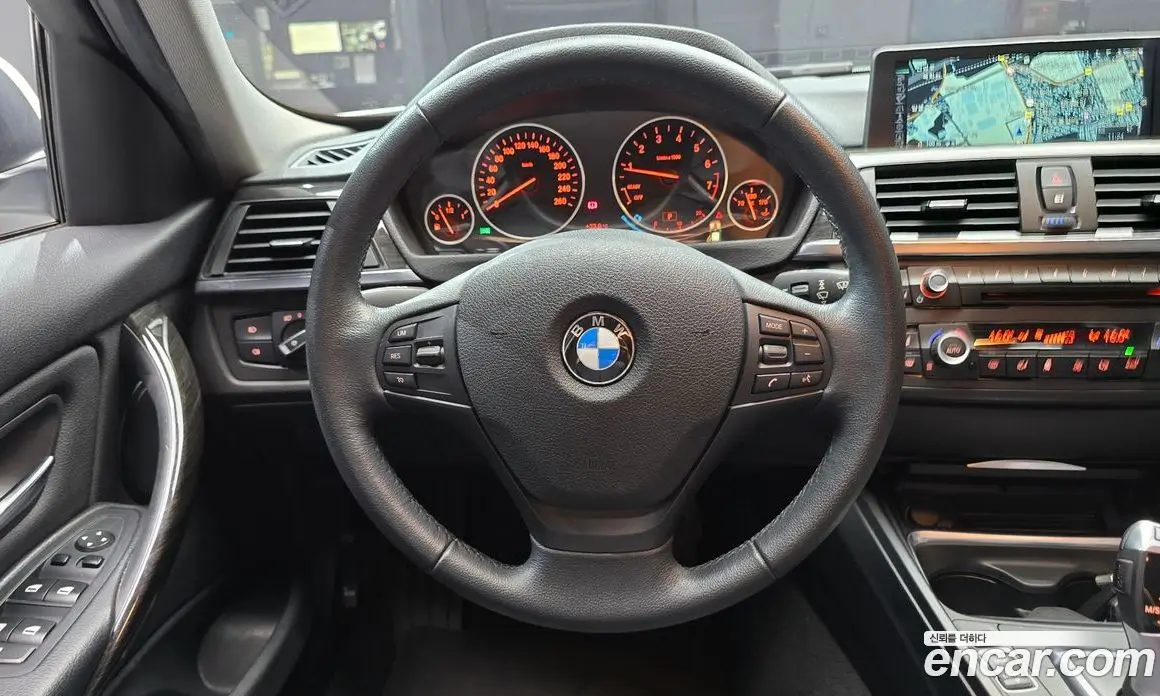 BMW 3 серия 2015 2.0 автомат (гидро), фото 13 BMW 3 серия 2015 2.0 автомат (гидро), фото 13