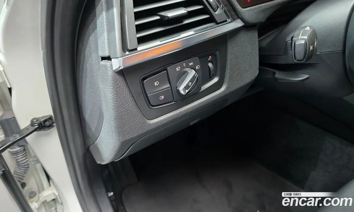 BMW 3 серия 2015 2.0 автомат (гидро), фото 17 BMW 3 серия 2015 2.0 автомат (гидро), фото 17