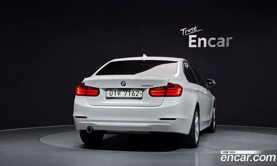 BMW 3 серия 2015 2.0 автомат (гидро), фото 4 BMW 3 серия 2015 2.0 автомат (гидро), фото 4
