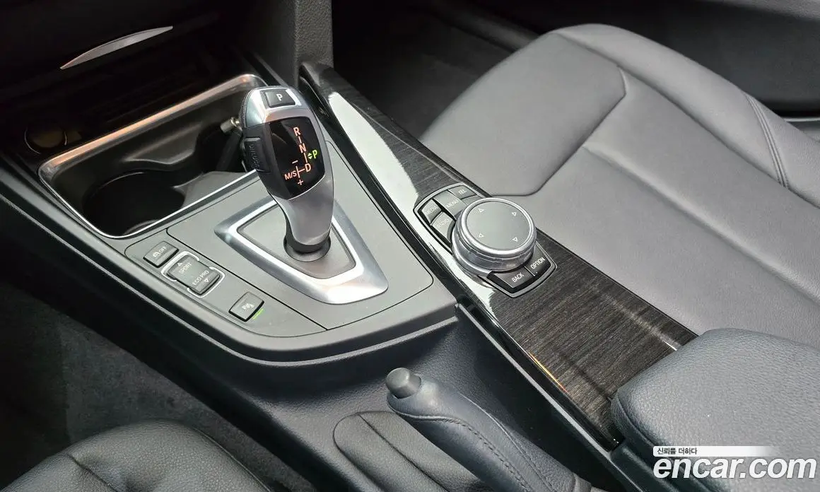 BMW 3 серия 2015 2.0 автомат (гидро), фото 9 BMW 3 серия 2015 2.0 автомат (гидро), фото 9