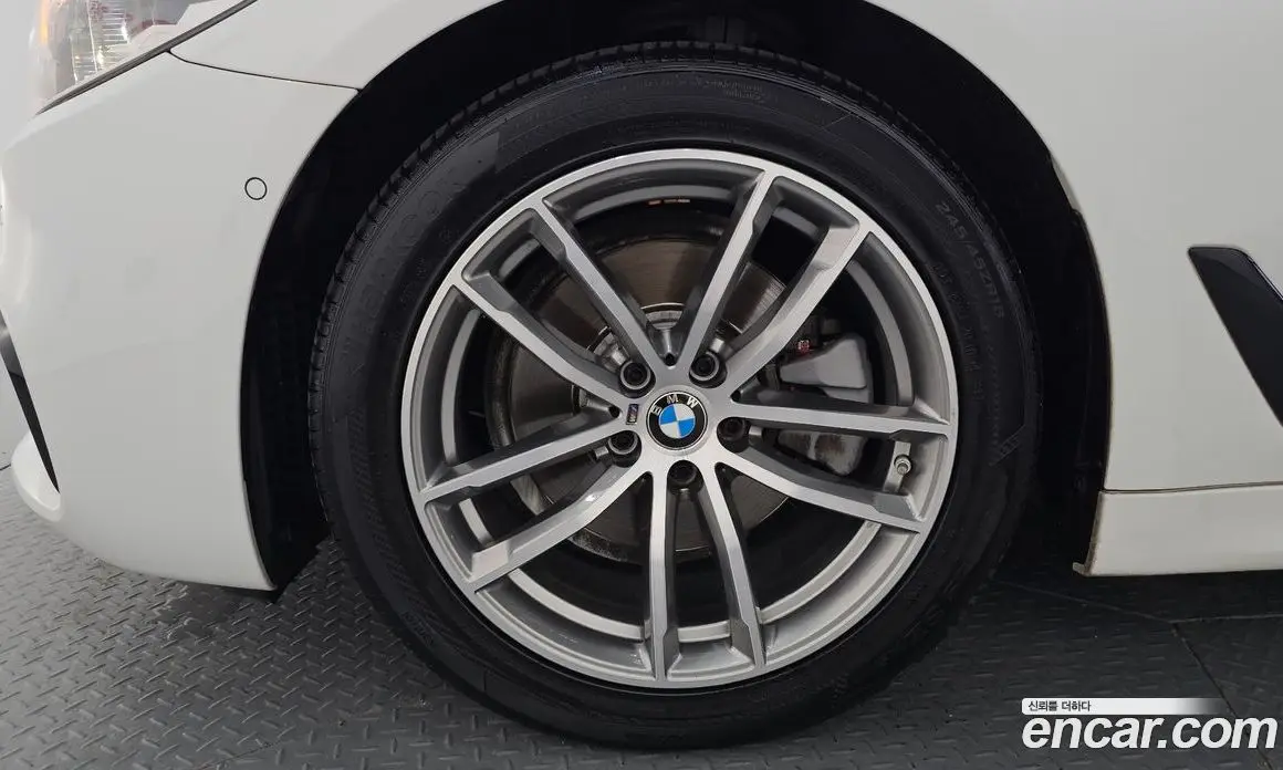 BMW 5 серия 2017 2.0 автомат (гидро), фото 5