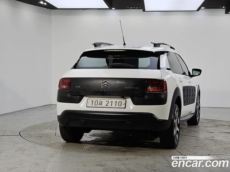 Citroen C4 Cactus 2017 1.6 автомат (гидро), фото 3