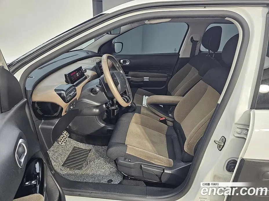 Citroen C4 Cactus 2017 1.6 автомат (гидро), фото 8