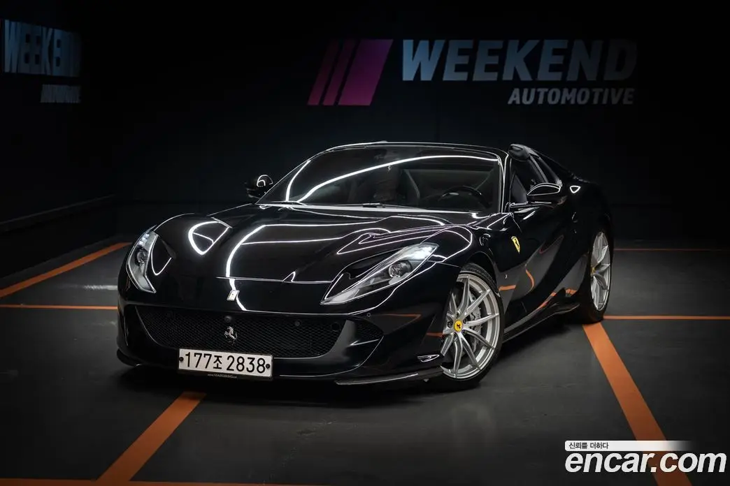 Ferrari 812 2021 6.5 автомат (гидро), фото 1 Ferrari 812 2021 6.5 автомат (гидро), фото 1