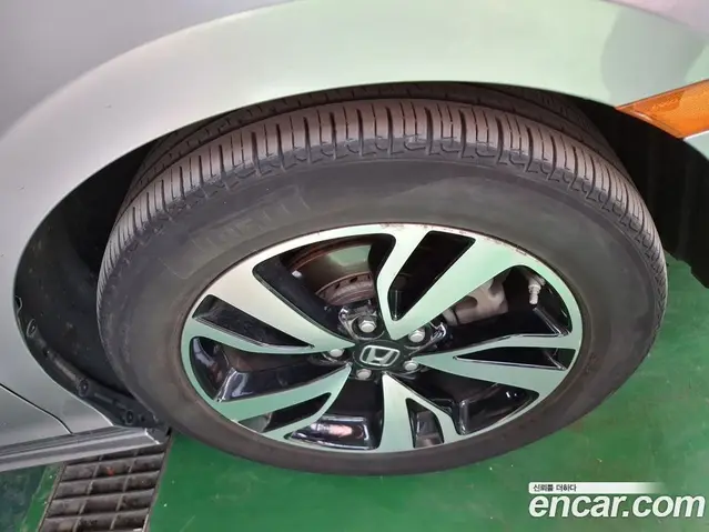 Honda Odyssey 2018 3.5 автомат (гидро), миниатюра 5