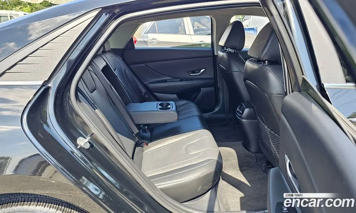 Hyundai Avante 2023 1.6 автомат (гидро), фото 19