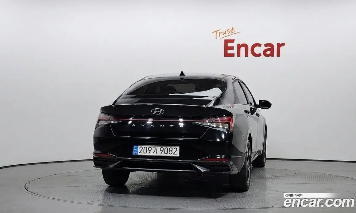 Hyundai Avante 2023 1.6 автомат (гидро), фото 4