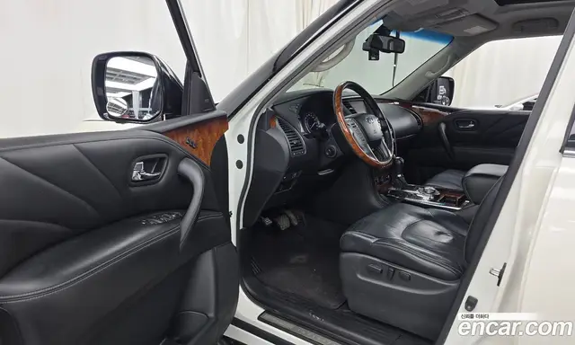 Infiniti QX80 2016 5.6 автомат (гидро), миниатюра 10