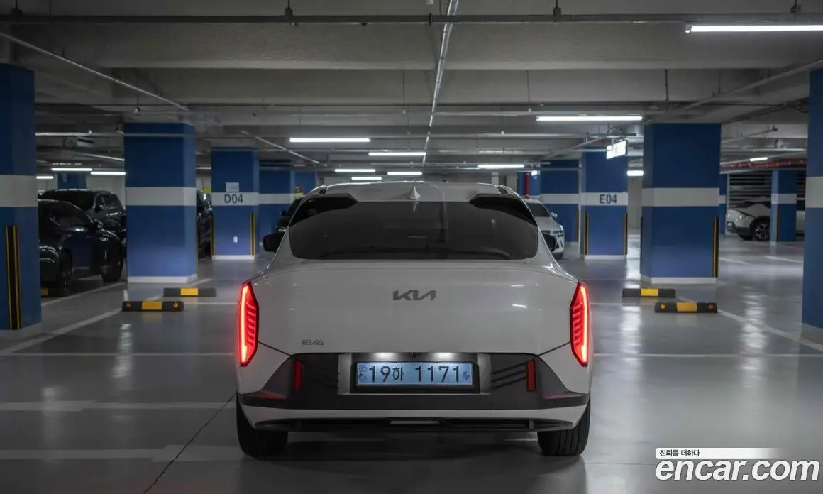 Kia EV4 2026 автомат (гидро), фото 4 Kia EV4 2026 автомат (гидро), фото 4