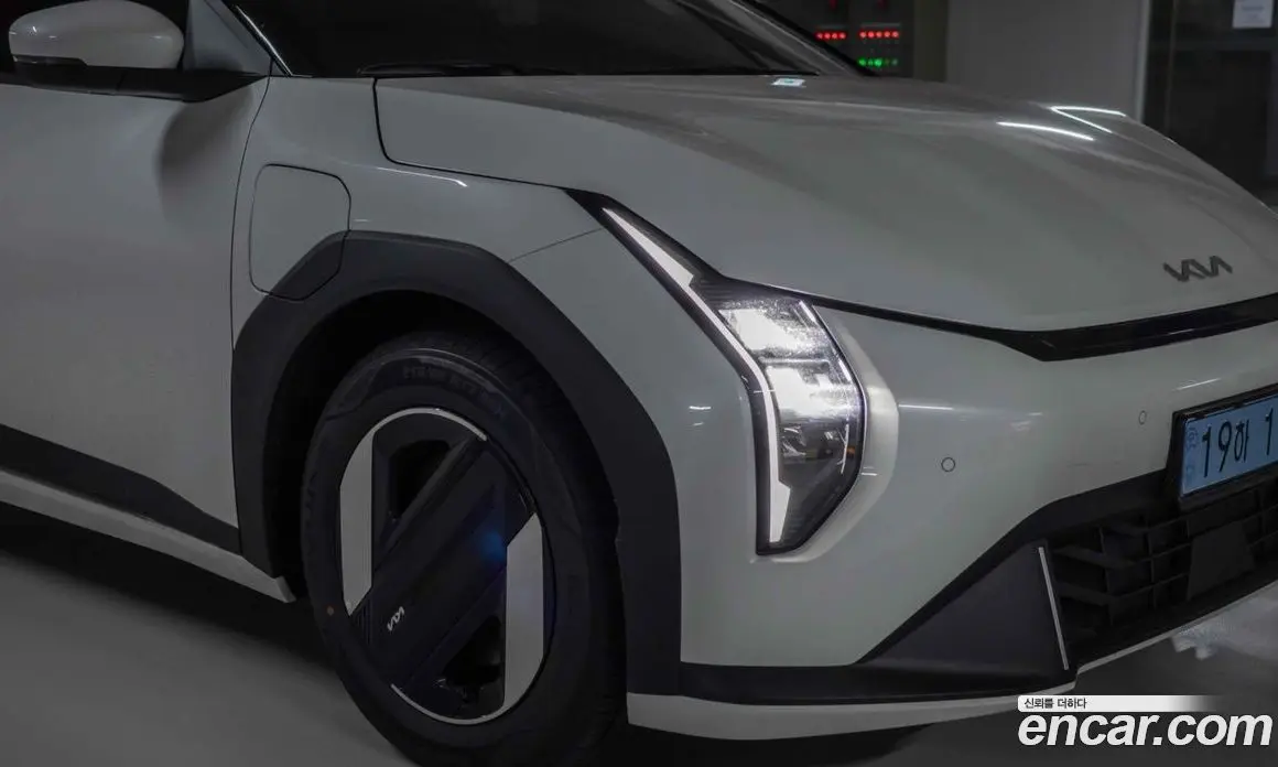 Kia EV4 2026 автомат (гидро), фото 9 Kia EV4 2026 автомат (гидро), фото 9