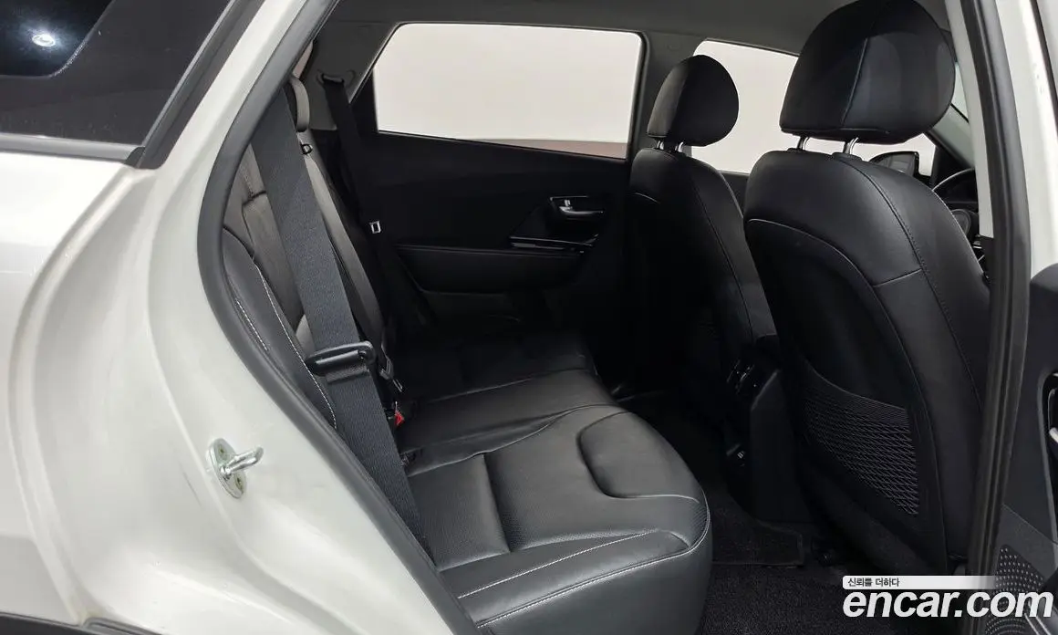 Kia Niro 2021 0.2 автомат (гидро), фото 12 Kia Niro 2021 0.2 автомат (гидро), фото 12