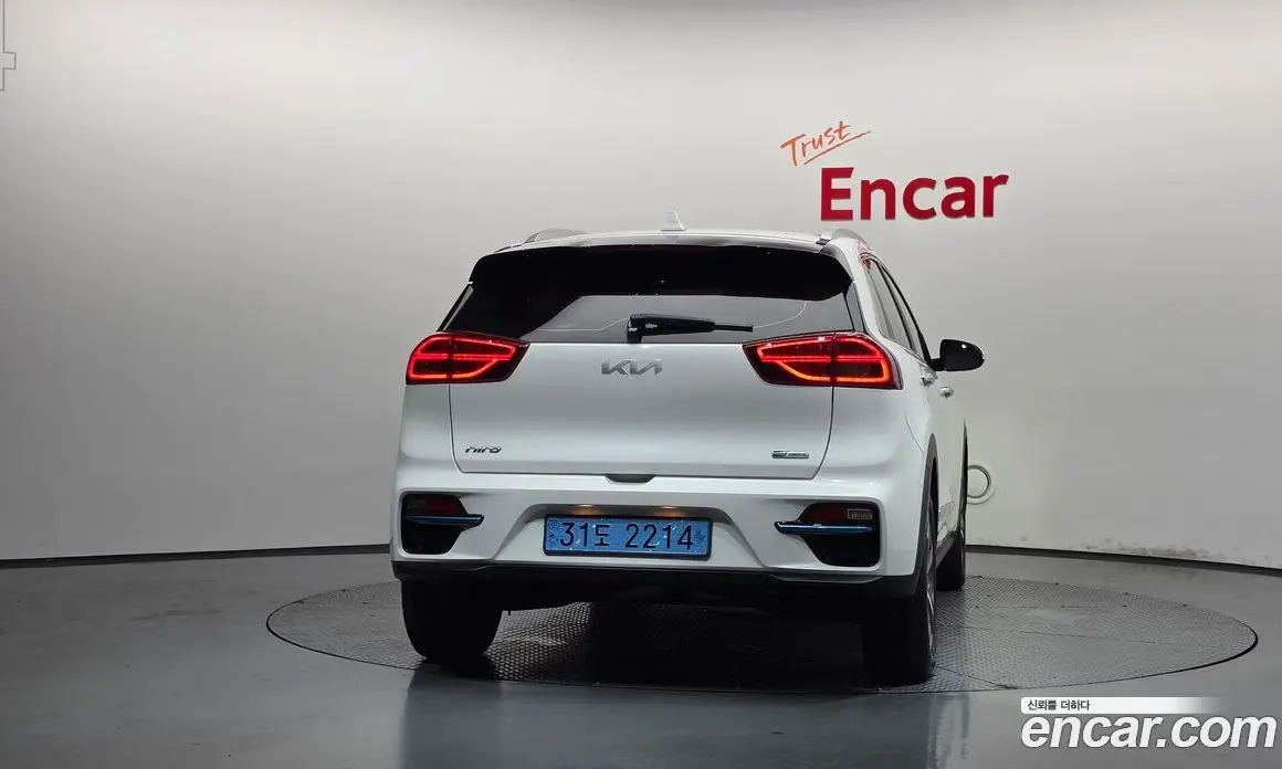 Kia Niro 2021 0.2 автомат (гидро), фото 4 Kia Niro 2021 0.2 автомат (гидро), фото 4