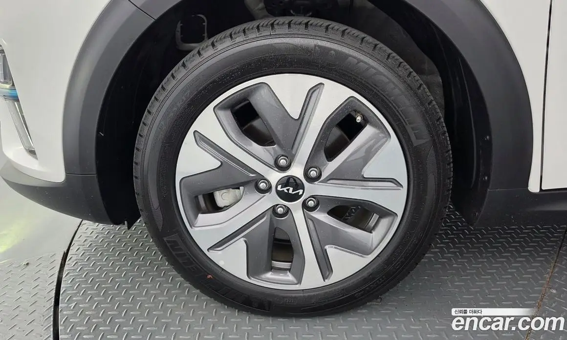 Kia Niro 2021 0.2 автомат (гидро), фото 5 Kia Niro 2021 0.2 автомат (гидро), фото 5