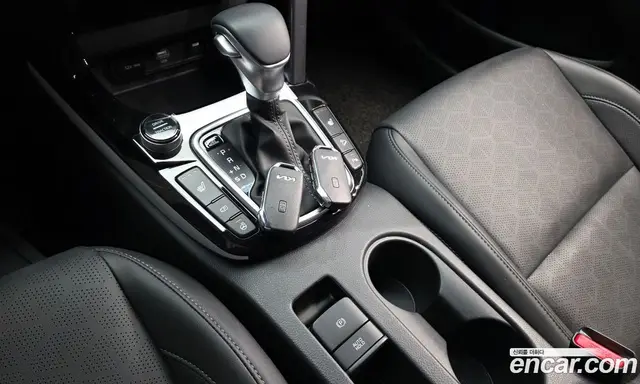 Kia Seltos 2025 1.6 автомат (гидро), миниатюра 9