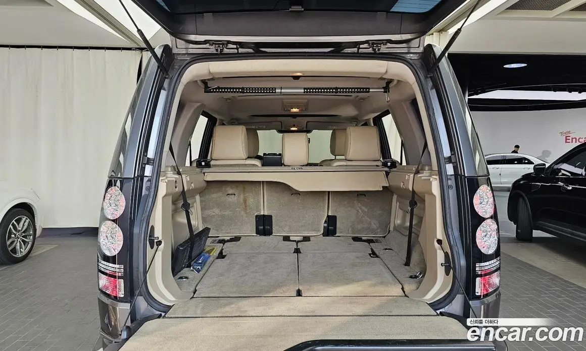 Land Rover Discovery 2015 3.0 автомат (гидро), фото 20 Land Rover Discovery 2015 3.0 автомат (гидро), фото 20