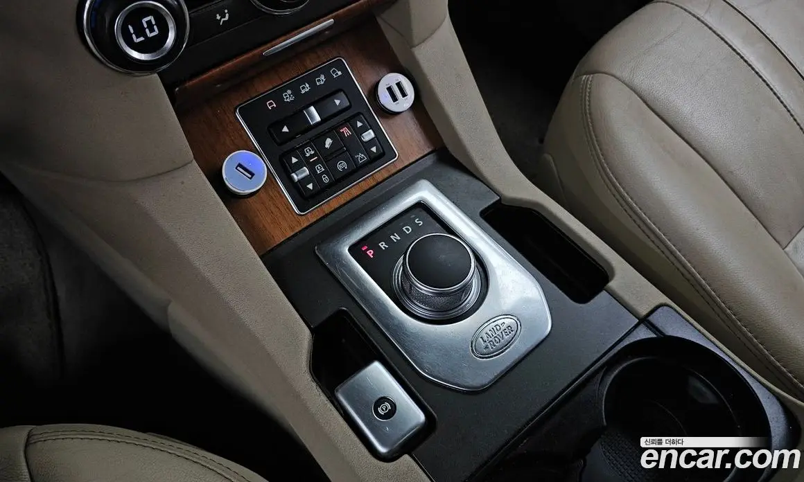Land Rover Discovery 2015 3.0 автомат (гидро), фото 9 Land Rover Discovery 2015 3.0 автомат (гидро), фото 9