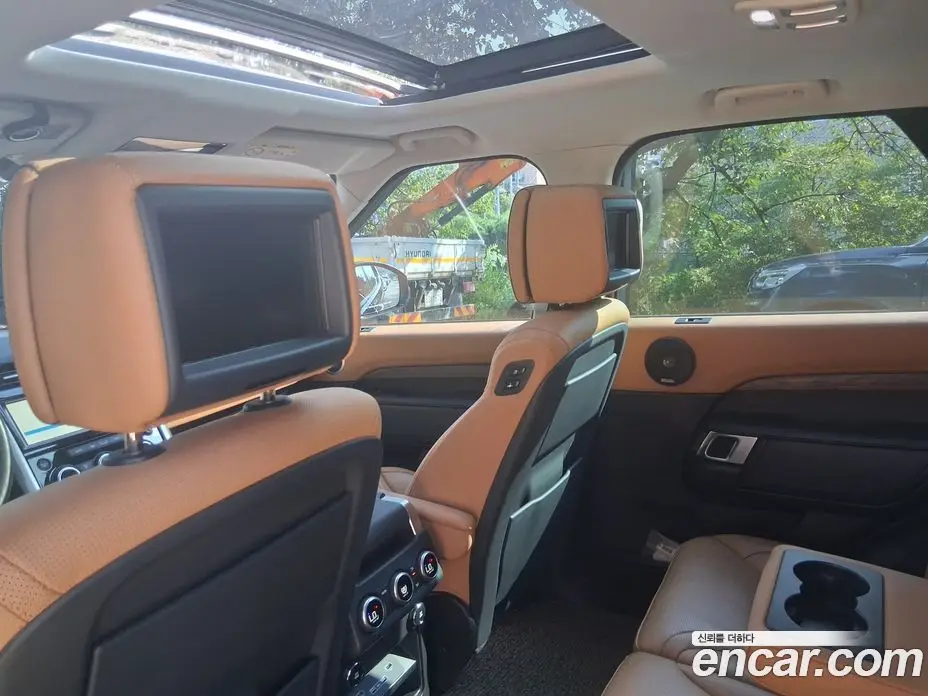 Land Rover Discovery 2018 3.0 автомат (гидро), фото 9 Land Rover Discovery 2018 3.0 автомат (гидро), фото 9