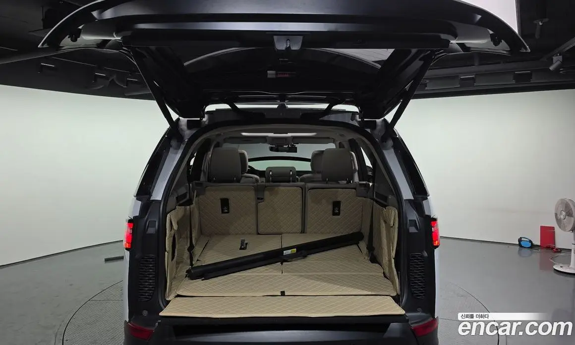 Land Rover Discovery 2019 3.0 автомат (гидро), фото 20