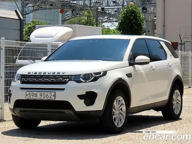 Land Rover Discovery Sport 2017 2.0 автомат (гидро), миниатюра 2 Land Rover Discovery Sport 2017 2.0 автомат (гидро), миниатюра 2