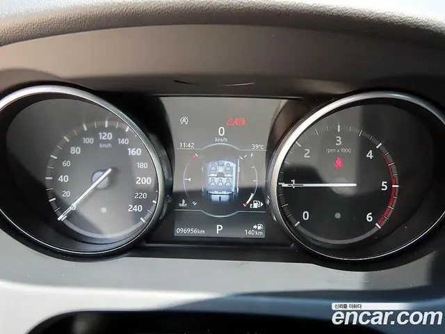 Land Rover Discovery Sport 2017 2.0 автомат (гидро), миниатюра 9 Land Rover Discovery Sport 2017 2.0 автомат (гидро), миниатюра 9