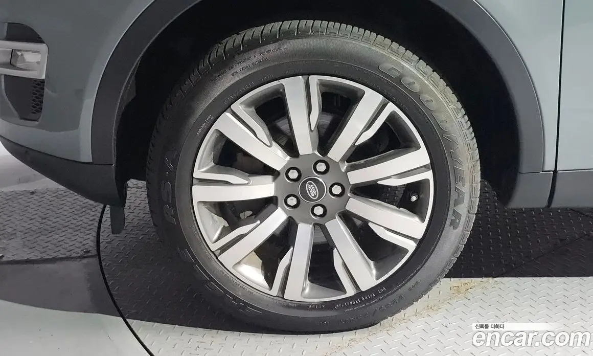 Land Rover Discovery Sport 2018 2.0 автомат (гидро), фото 5 Land Rover Discovery Sport 2018 2.0 автомат (гидро), фото 5