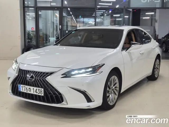 Lexus ES 2022 2.5 автомат (гидро), миниатюра 2